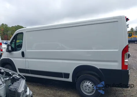 2024 Ram Promaster 3500 Tradesman Low Roof 136 Wb W/Pass Seat из США, поврежденный, VIN 3C6MRVWG4RE154800